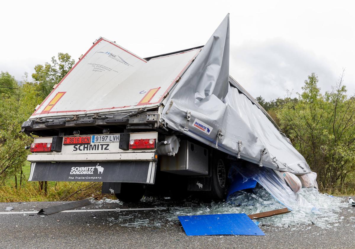 Una mujer y tres menores fallecen en un accidente en Segovia