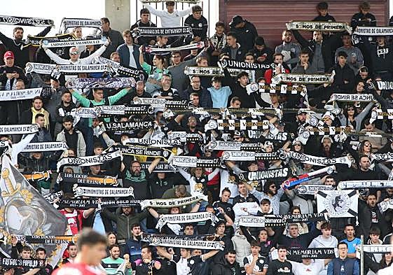 Grada de animación de Unionistas de Salamanca.