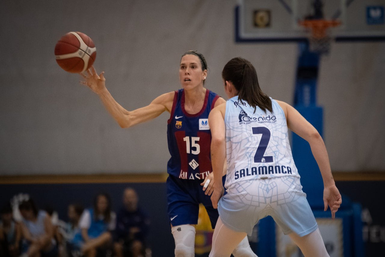 CB Avenida invictas en su quinta jornada contra el Barça CBS