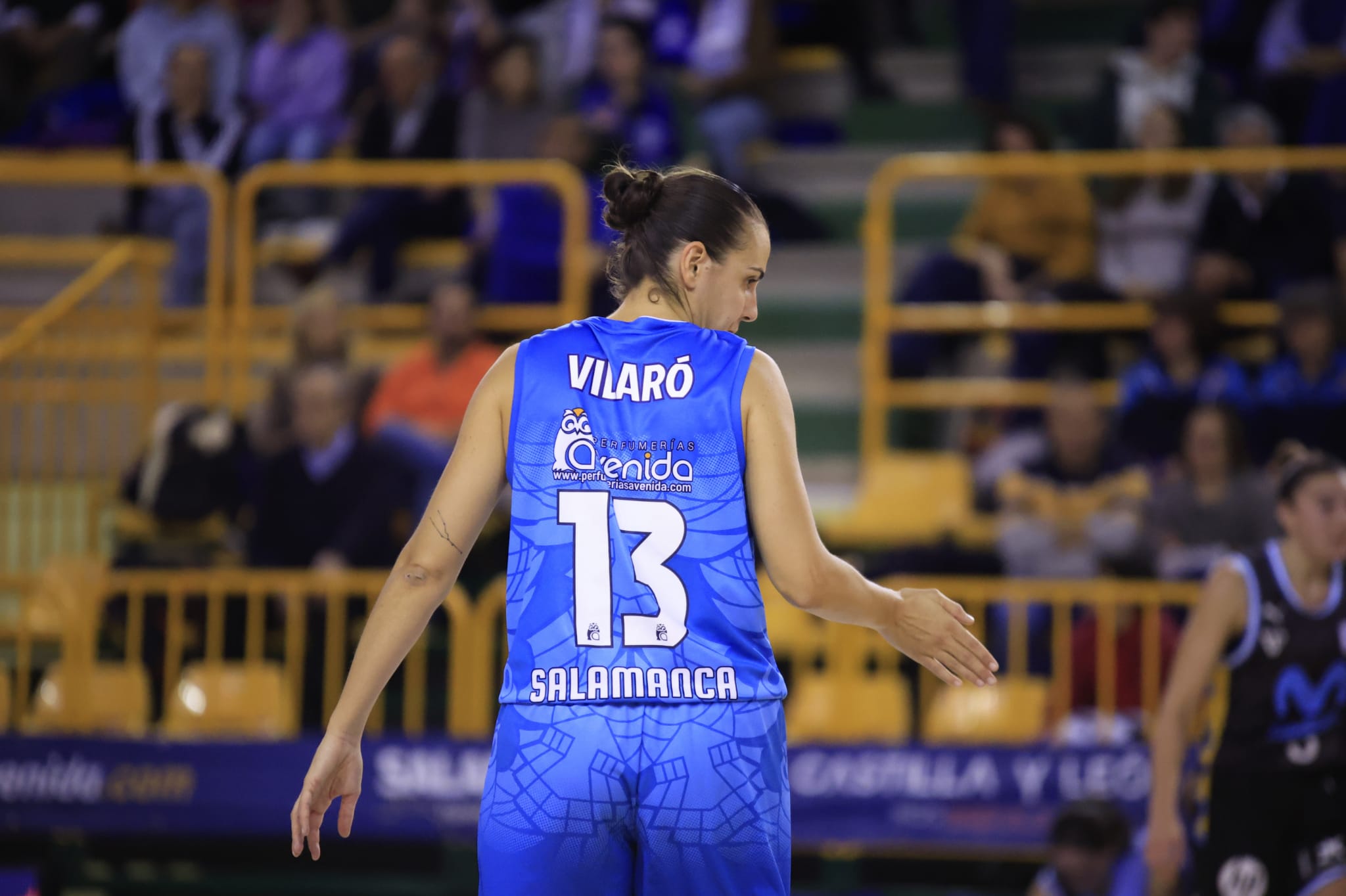 Amplia victoria del líder Avenida ante Estudiantes