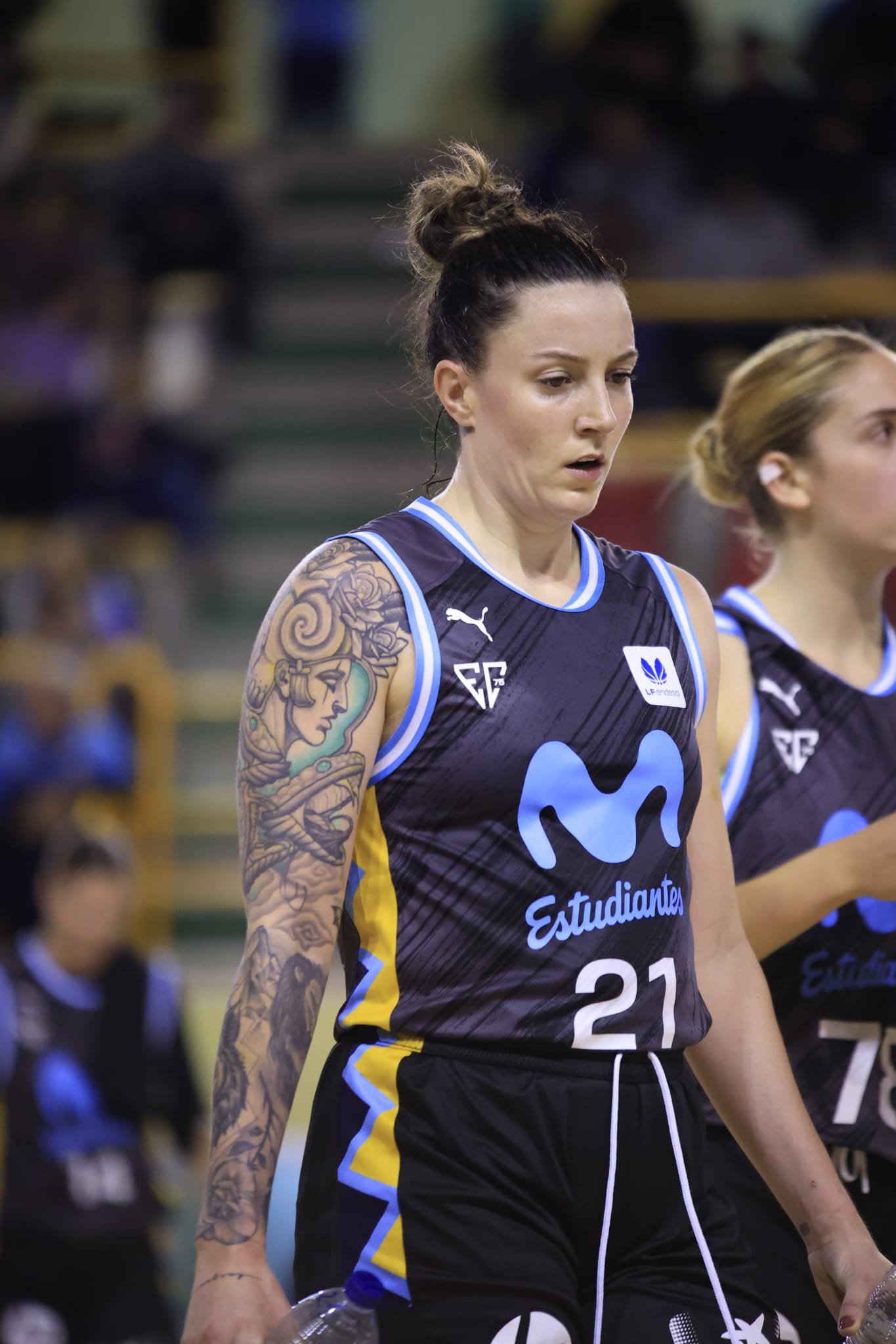 Amplia victoria del líder Avenida ante Estudiantes