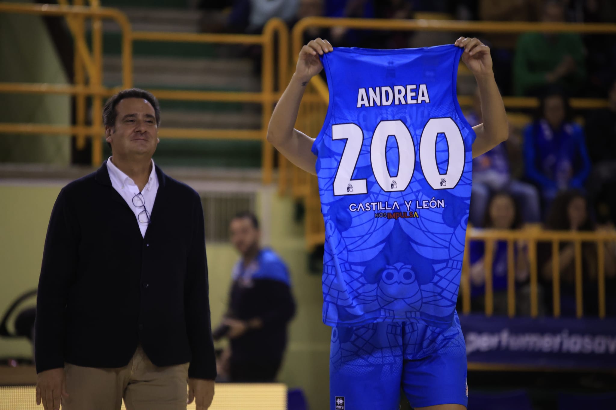 Amplia victoria del líder Avenida ante Estudiantes