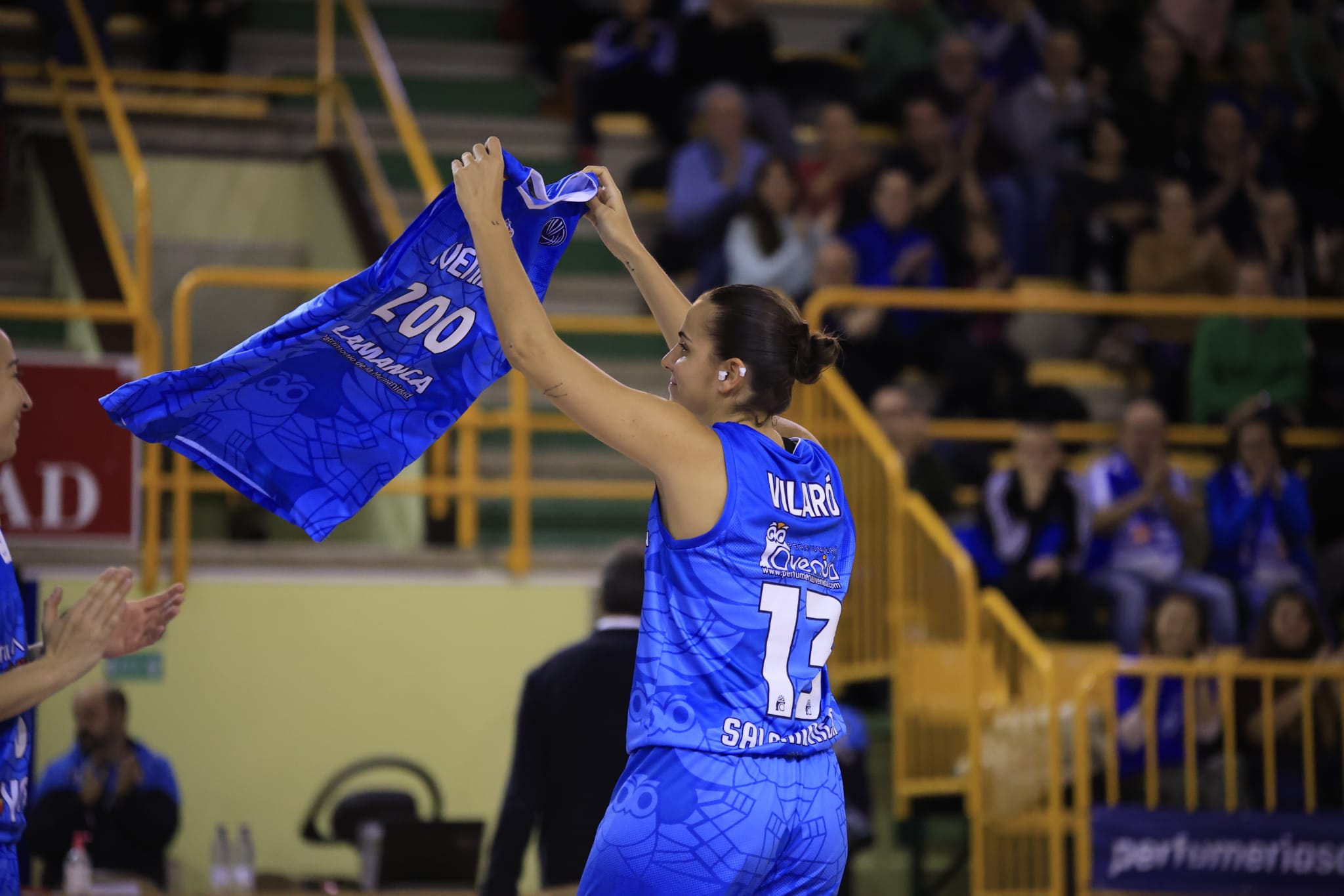 Amplia victoria del líder Avenida ante Estudiantes