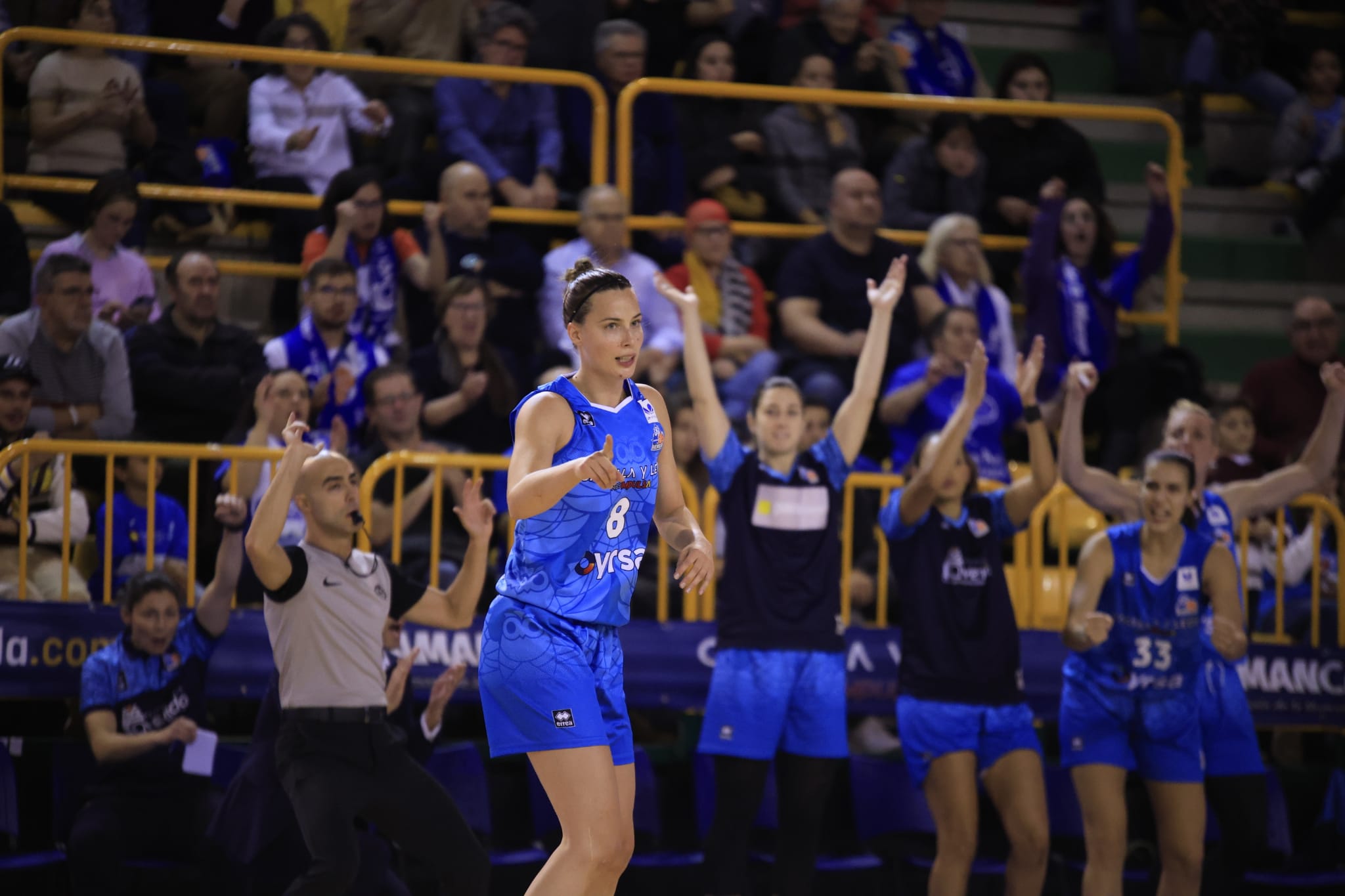 Amplia victoria del líder Avenida ante Estudiantes