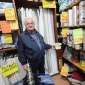 La tienda de confección de casi medio siglo en Salamanca que ha vestido a varias generaciones
