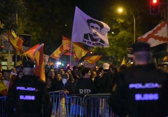 Cargas y varios detenidos en el decimosexto día de protestas en Ferraz