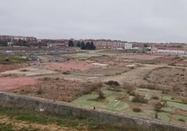 Solares del antiguo Mercasalamanca que el Ayuntamiento va a adquirir.