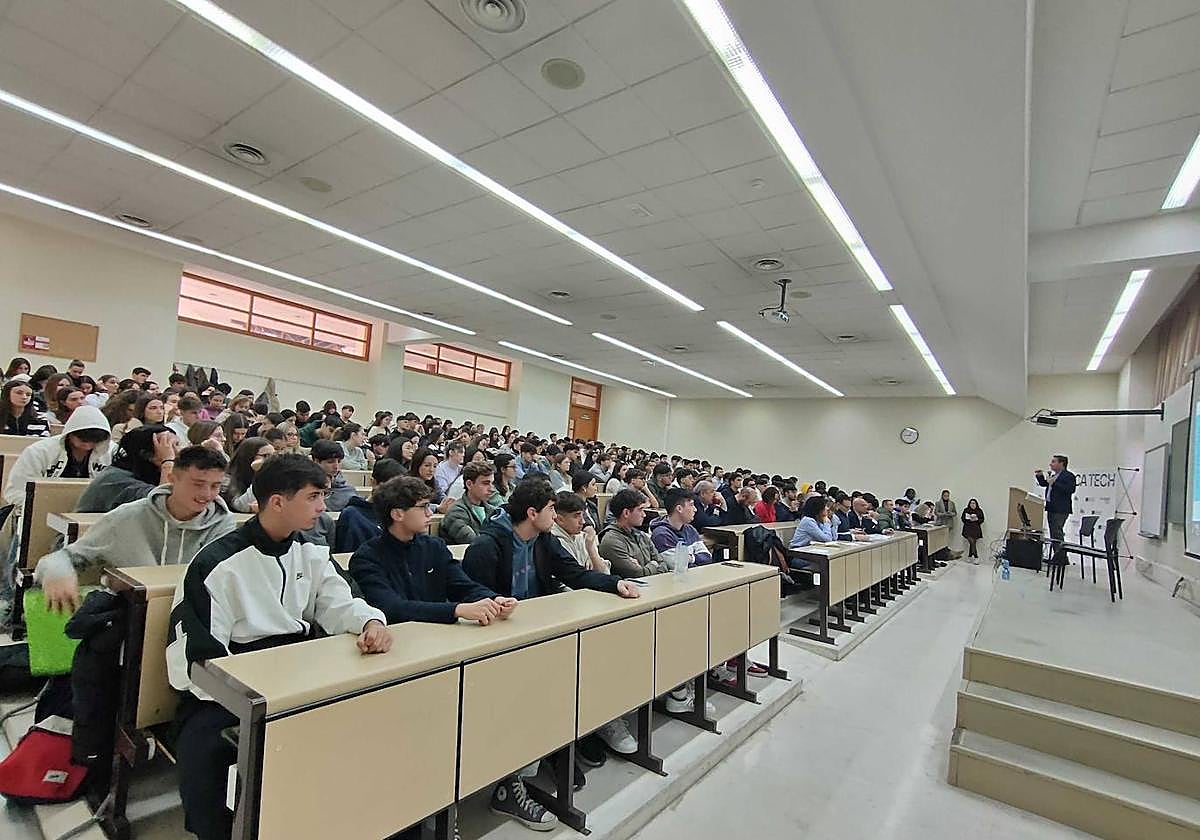 Público asistente a la jornada 'Salamanca Tech. IA y Sostenibilidad: Transformando el mundo empresarial'.