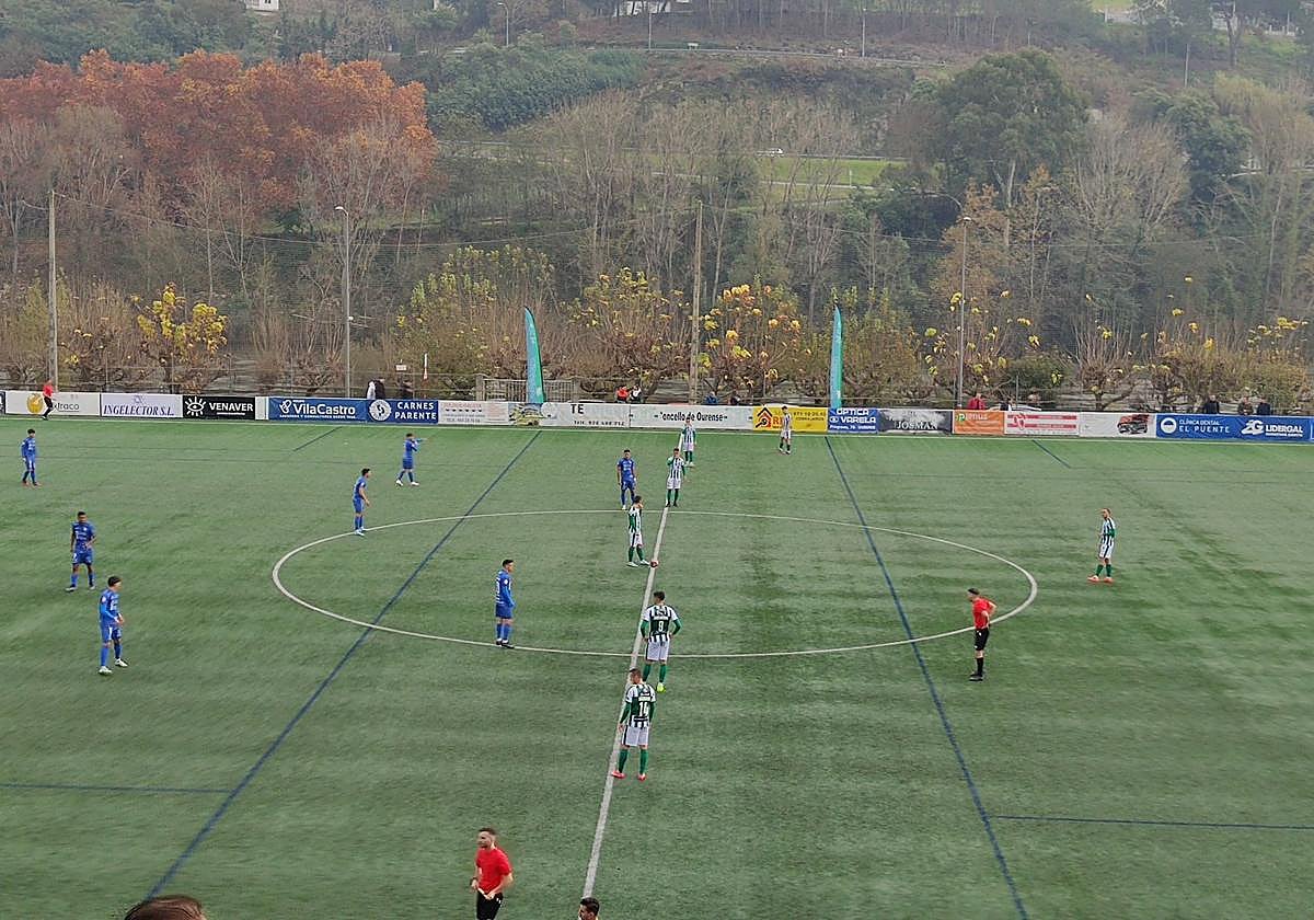 Imagen del partido entre el Ourense y el CD Guijuelo.