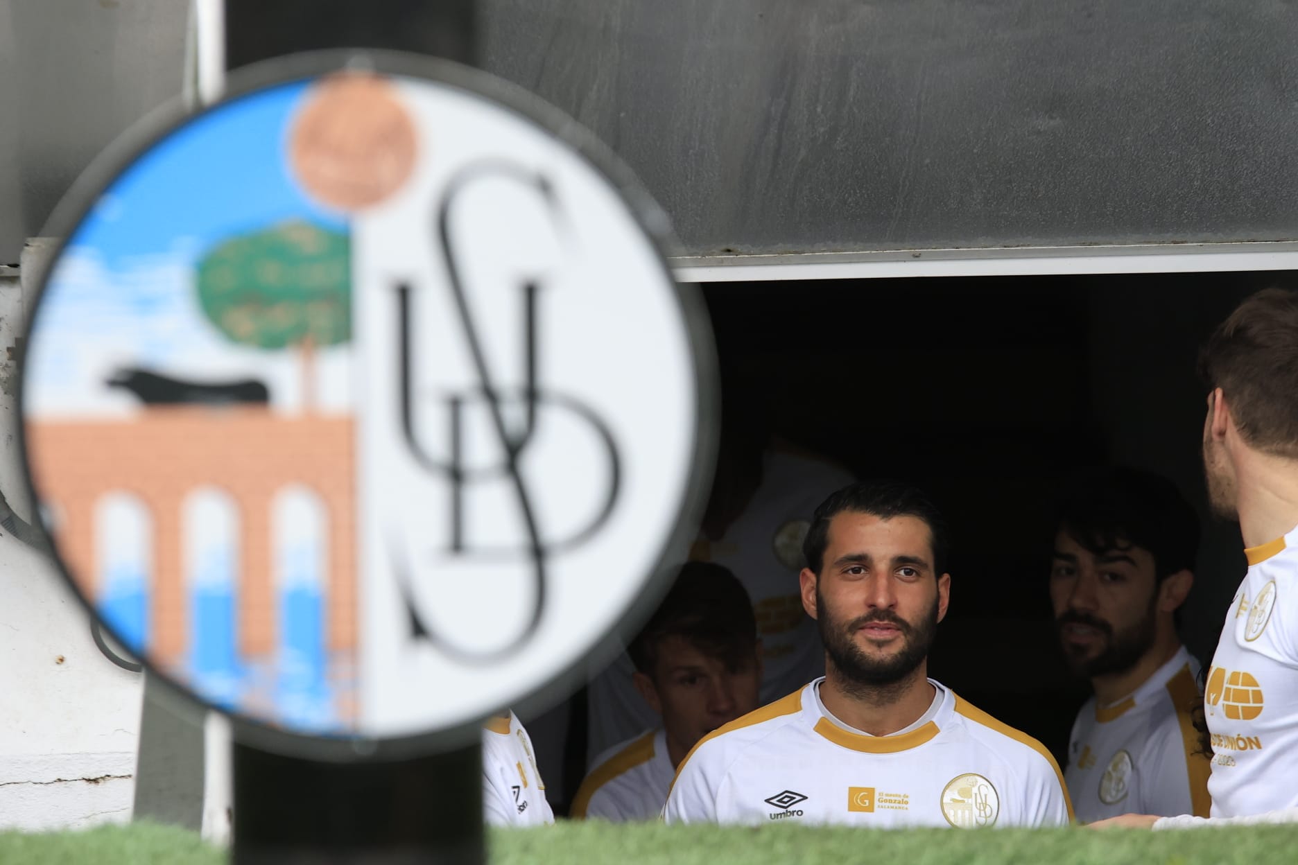 Empate y bronca en el Helmántico