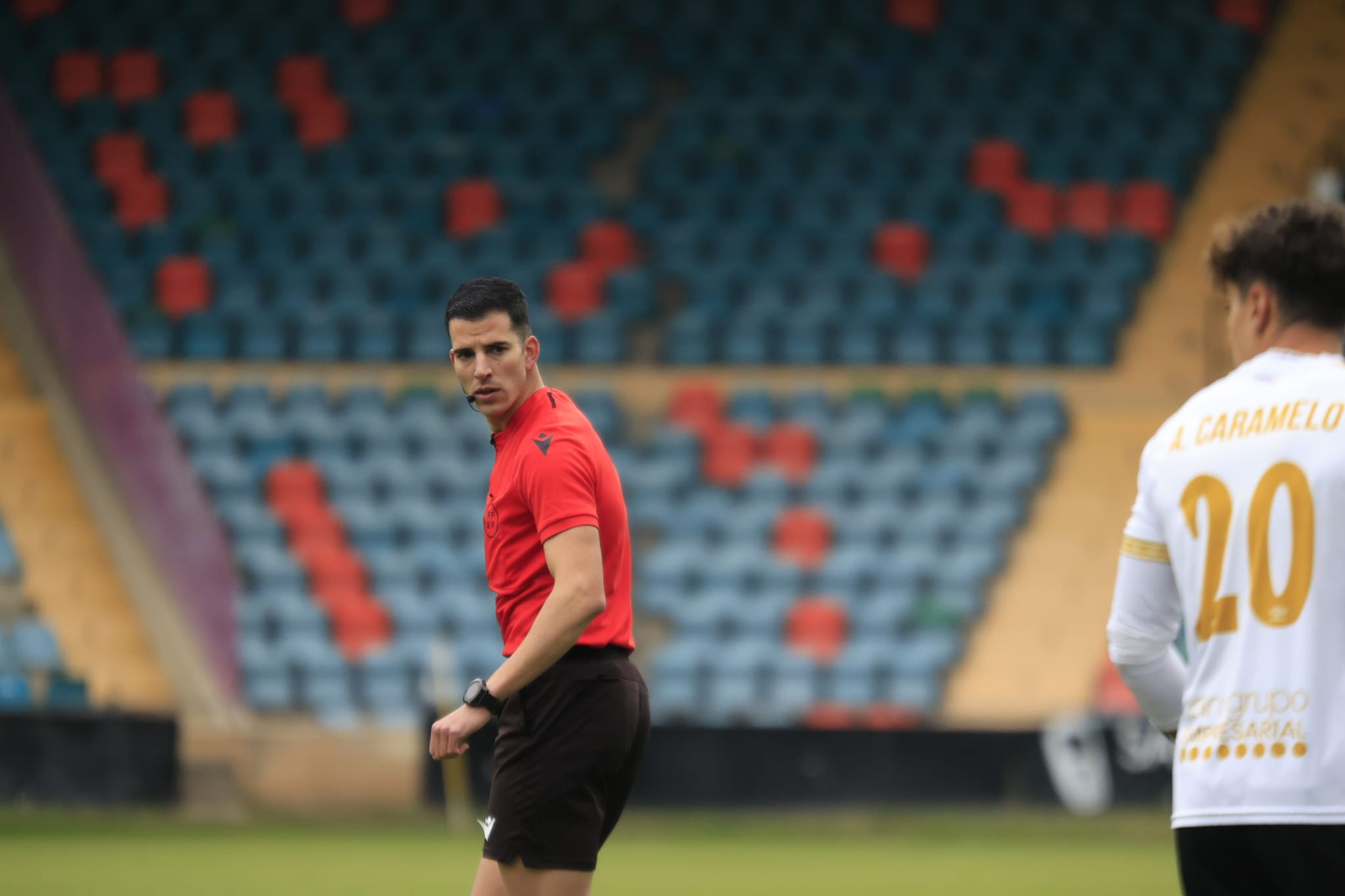 Empate y bronca en el Helmántico