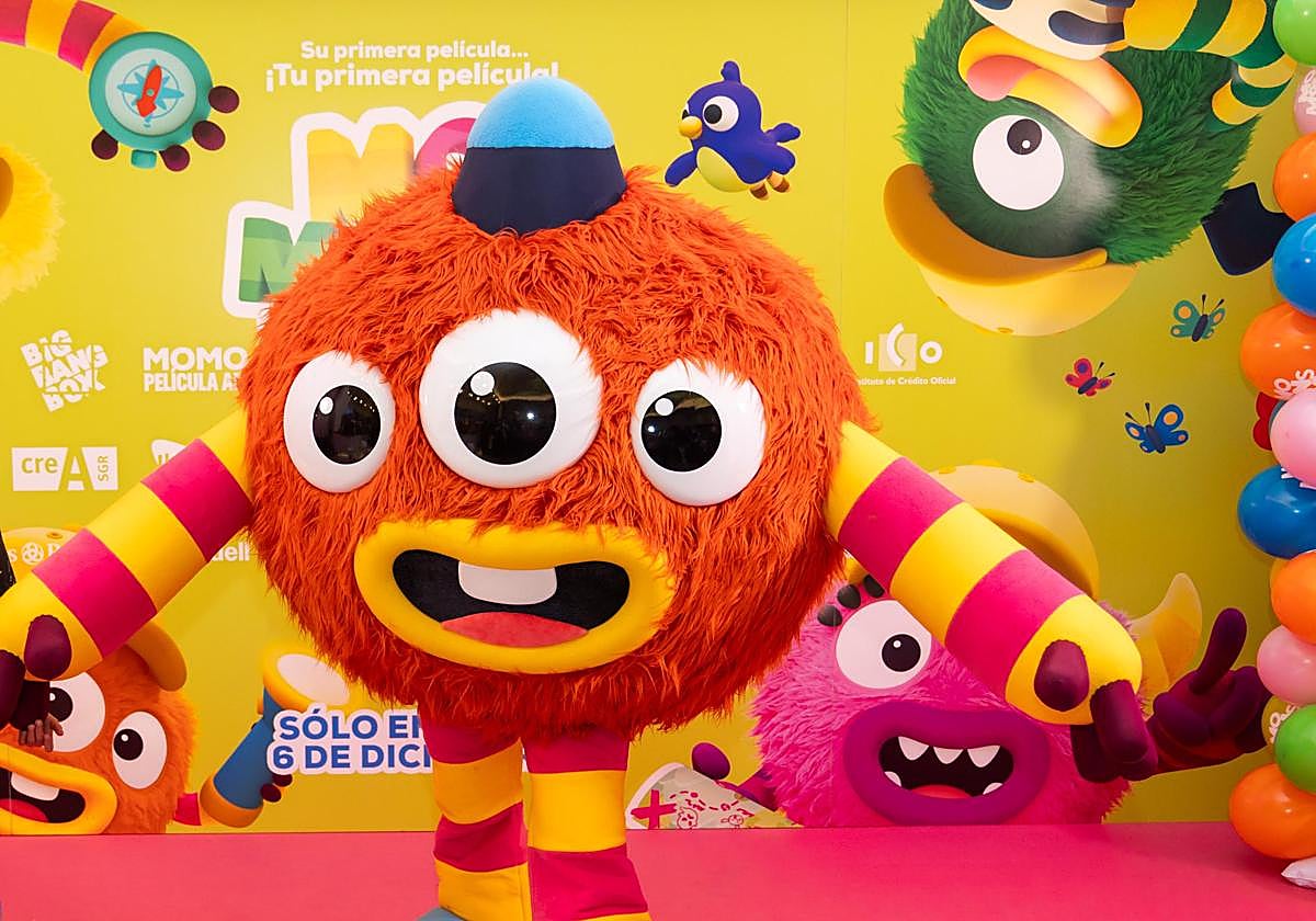 Huhu, el hermano pequeño de los Momonsters, encenderá la iluminación navideña en Salamanca