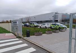 Vehículos policiales el día de las pruebas físicas.