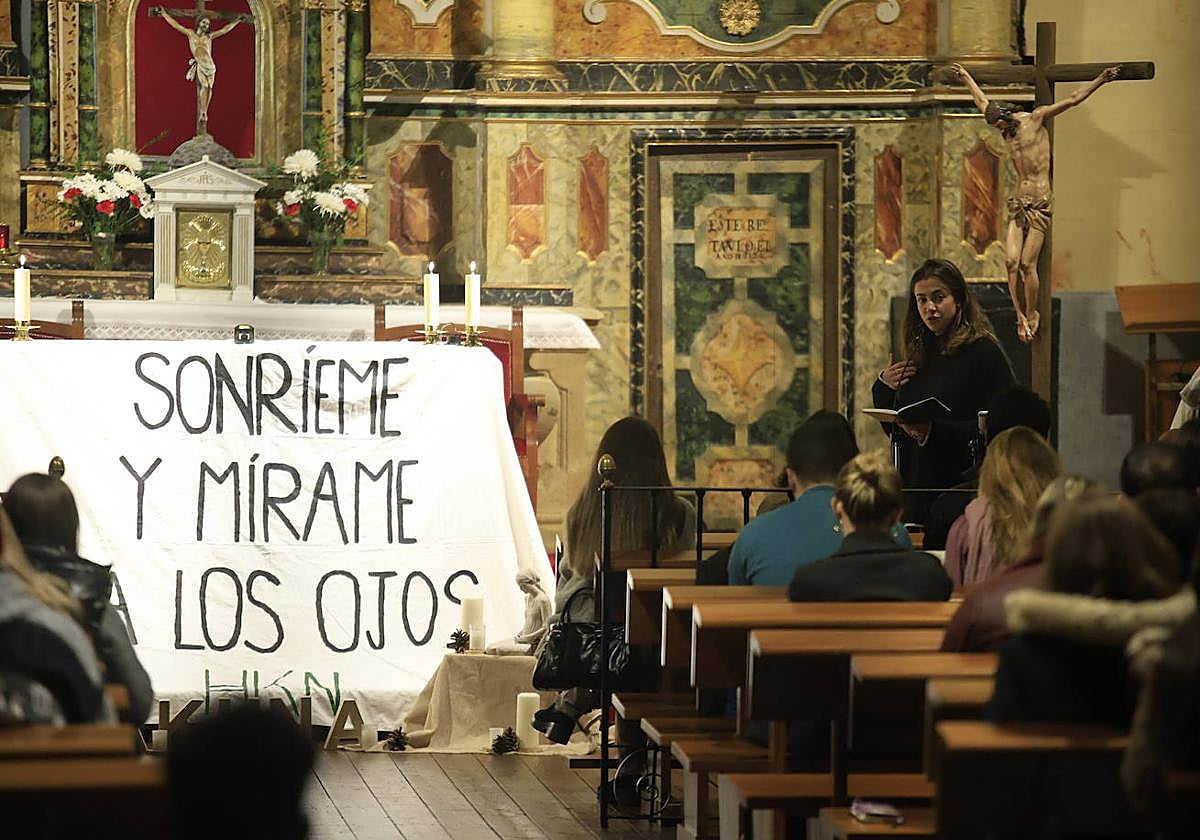 Hakuna celebra la Hora Santa en el convento de las Madres de Dios