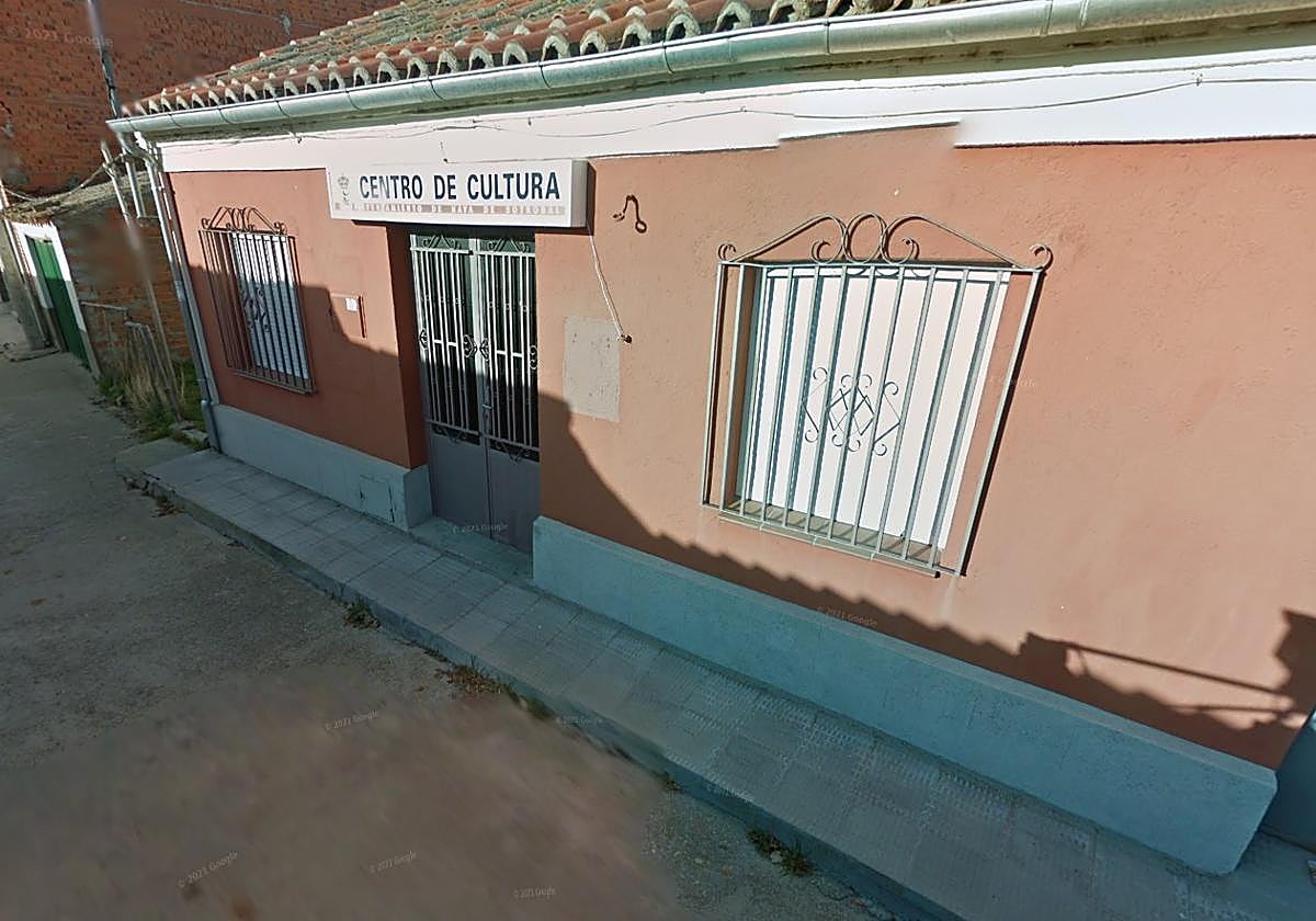 Local social de Nava de Sotrobal.