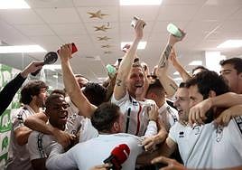 Celebración tras el sorteo que emparejó a Unionistas con el Real Madrid.