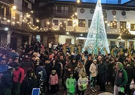 La Plaza de La Alberca iluminada