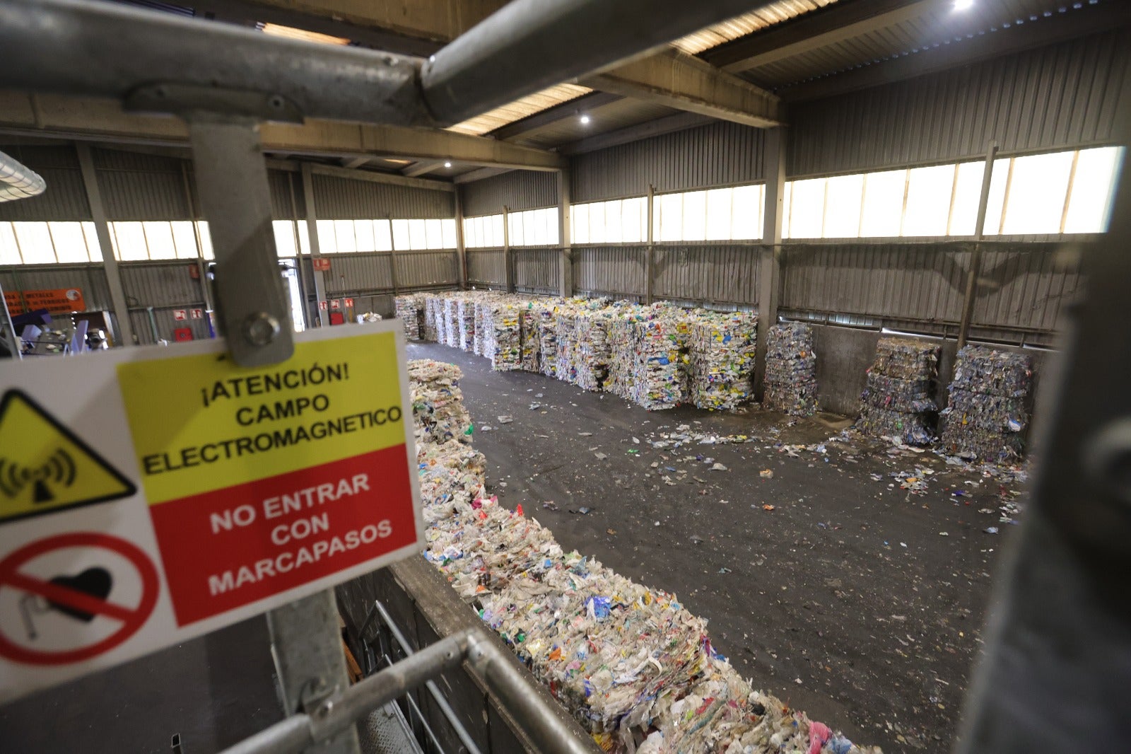 El complejo proceso de selección de los envases residuales