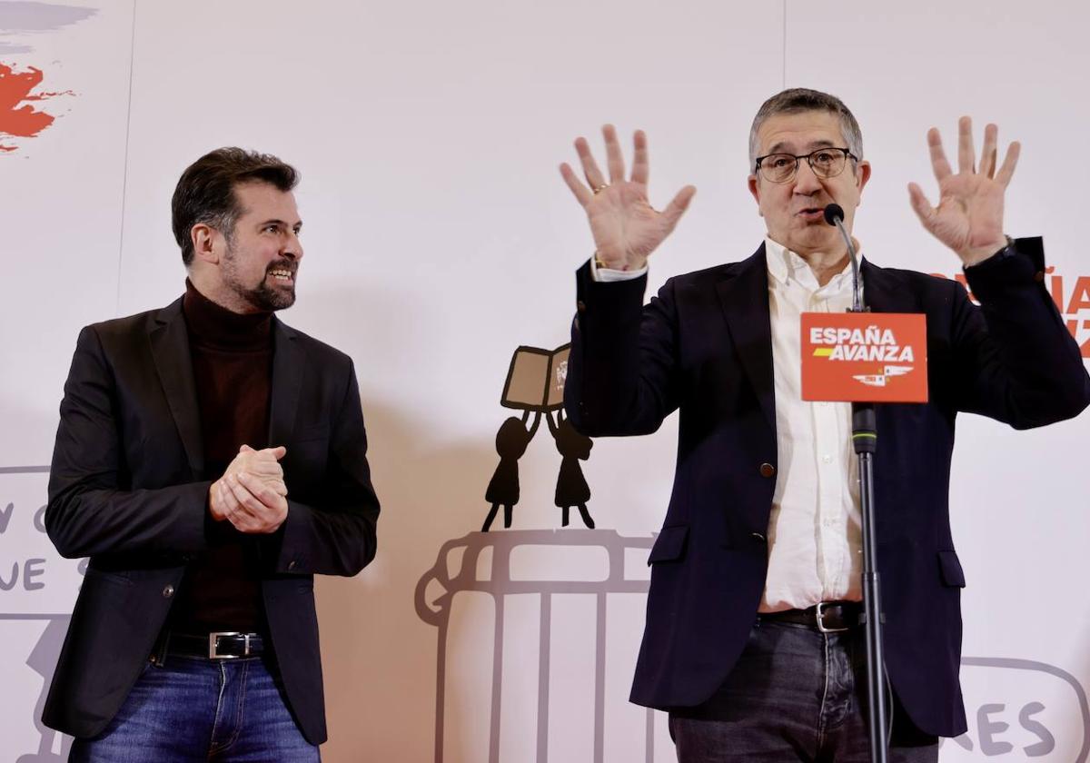 El PSOE e Salamanca celebra un acto para conmemorar el 45 aniversario de la Constitución Española con las intervenciones del secretario general del PSCyL, Luis Tudanca, y del portavoz del PSOE en el Congreso de los Diputados, Patxi López.