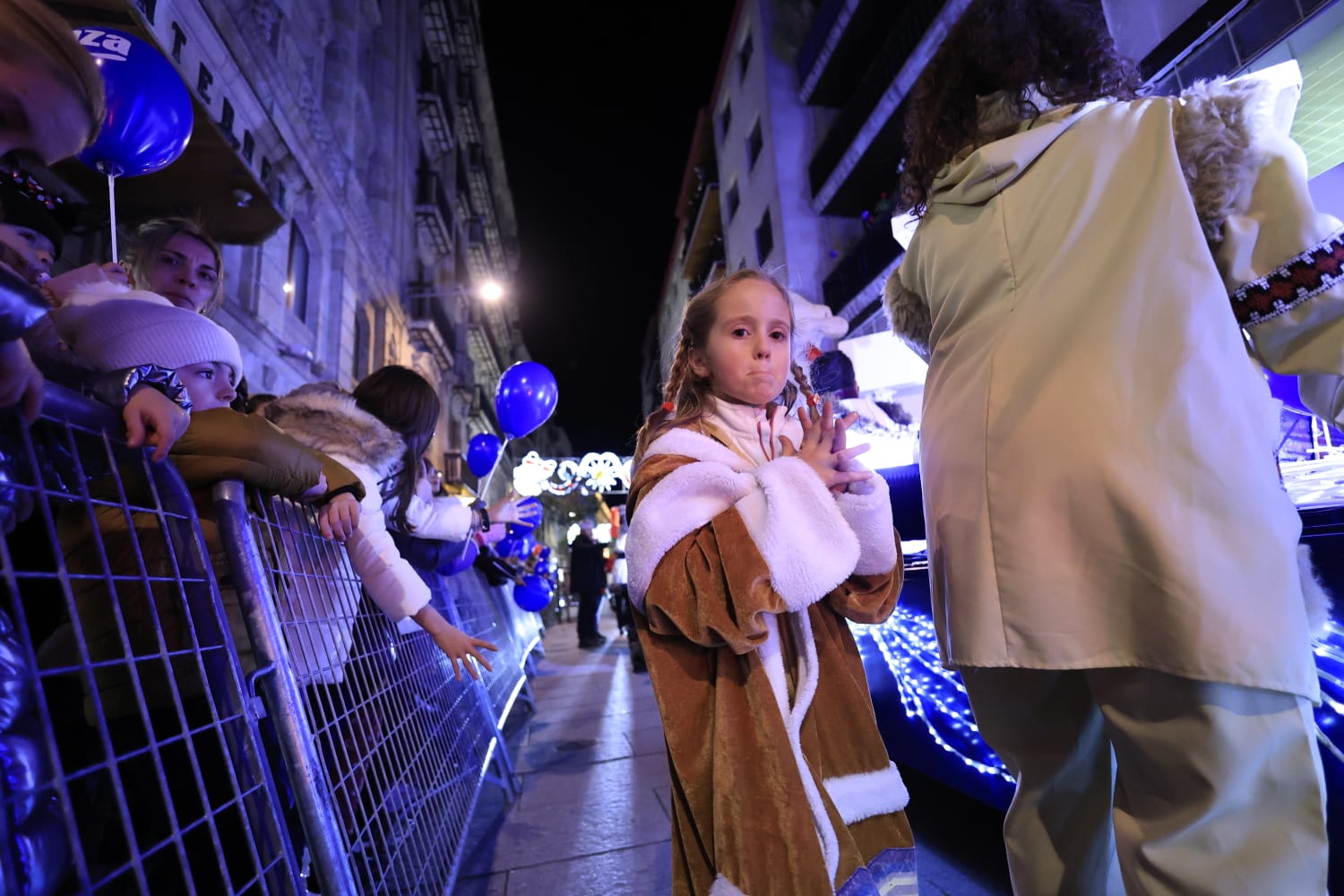 Papá Noel recorre las calles de la ciudad con la &#039;Cabalgaza&#039;