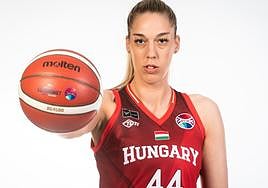 Hatar, con la selección de Hungría.