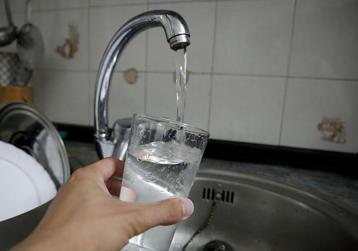 El Grupo Municipal Socialista pide congelar durante el 2024 las tarifas del servicio de suministro de agua potable y alcantarillado.