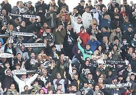 Seguidores de Unionistas ante el Sporting de Gijón en la Copa del Rey.