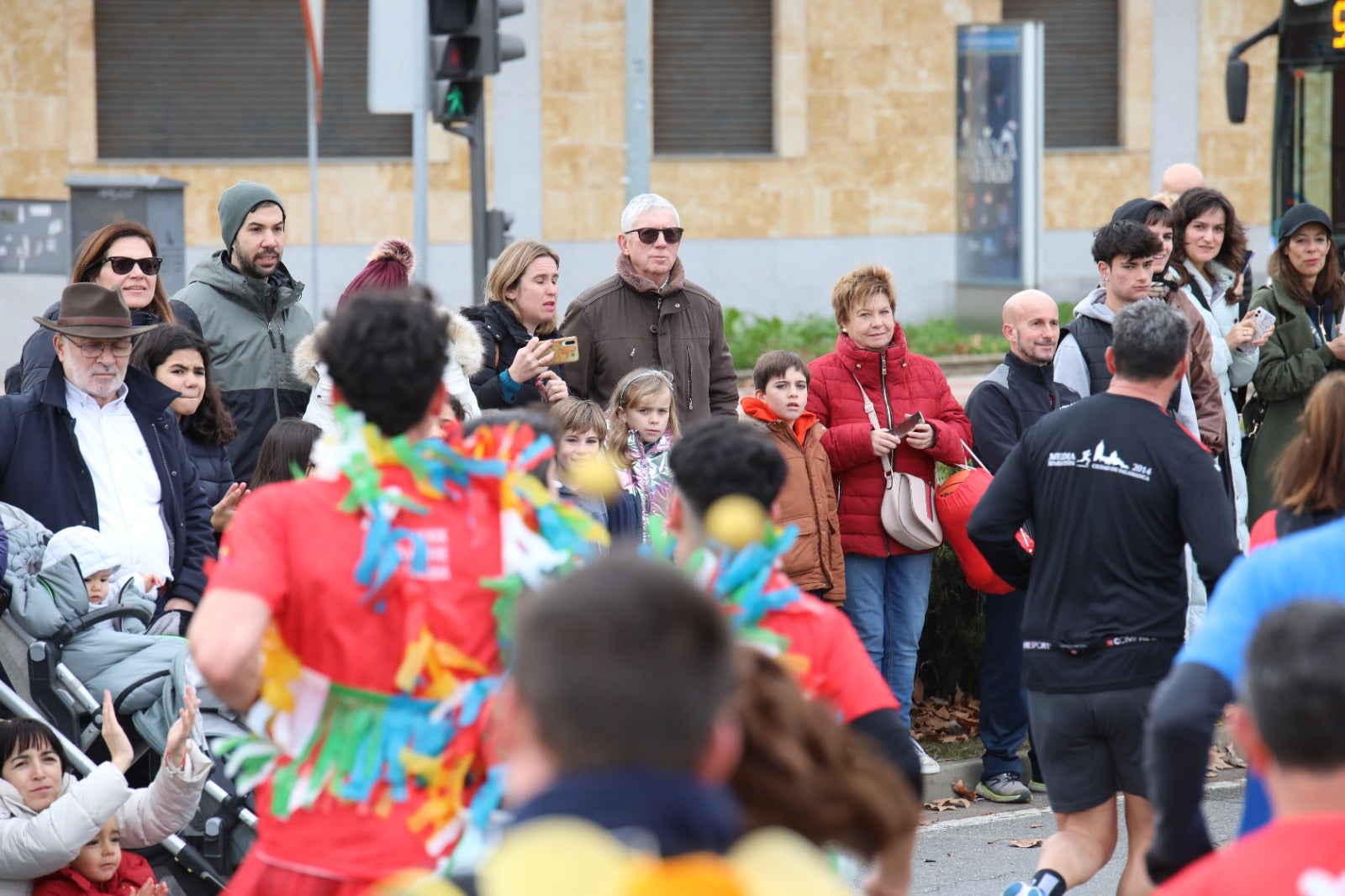 San Silvestre Salmantina: paso por el Puente Romano y calle Compañía