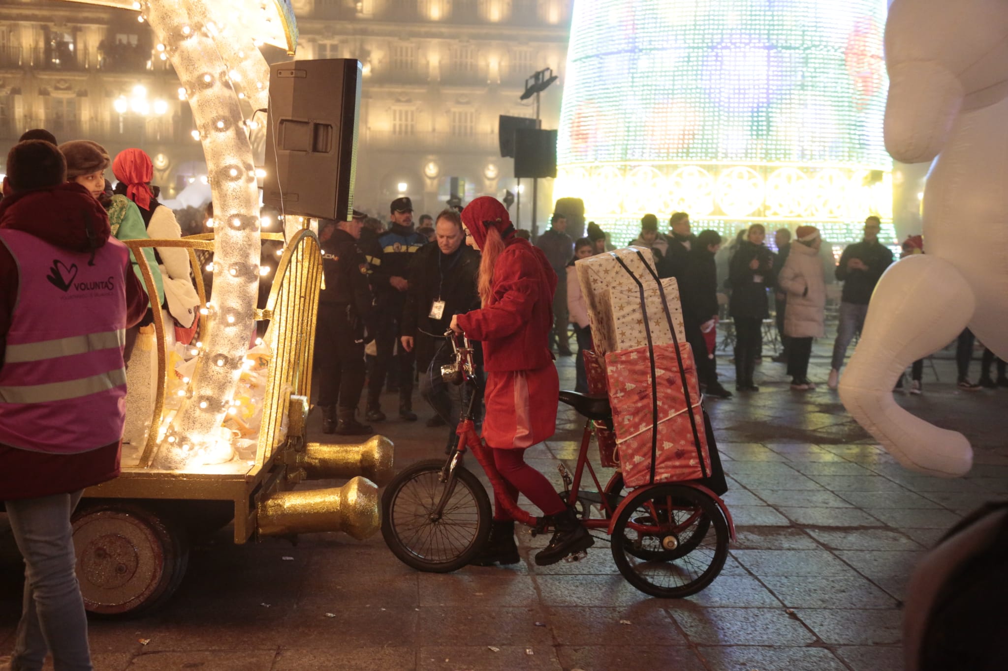 Fotos: La Plaza Mayor de Salamanca acoge a los Reyes Magos