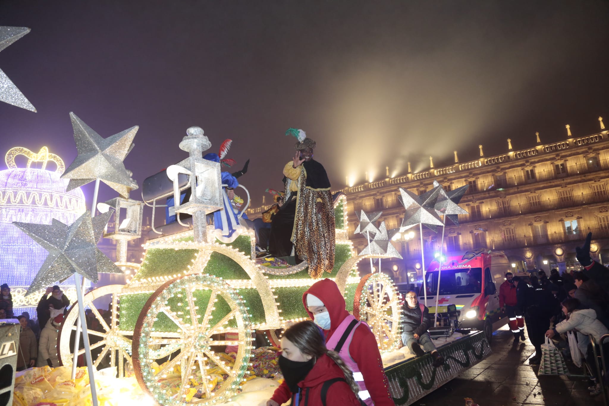 Fotos: La Plaza Mayor de Salamanca acoge a los Reyes Magos