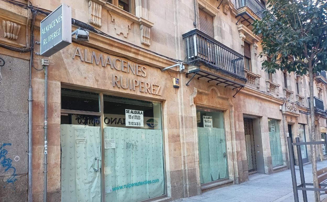 Imagen de un local comercial en alquiler en el centro dde Salamanca.