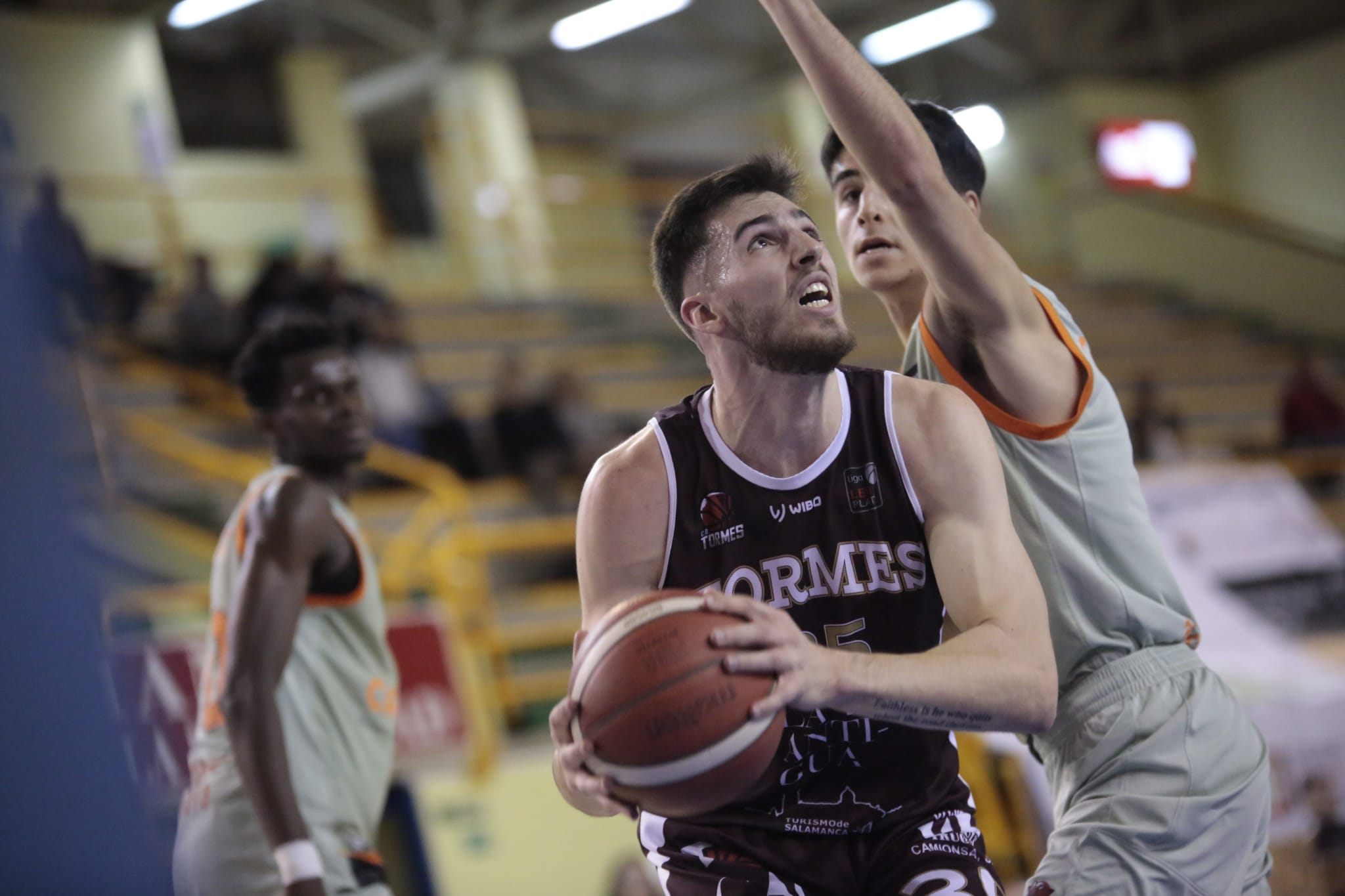 Fotos: El CB Tormes doblega al colista Baskonia