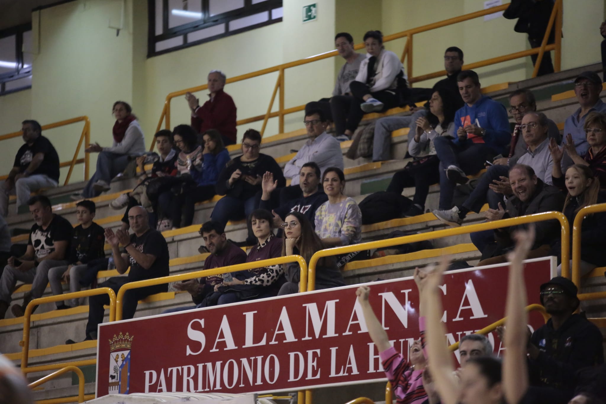 Fotos: El CB Tormes doblega al colista Baskonia