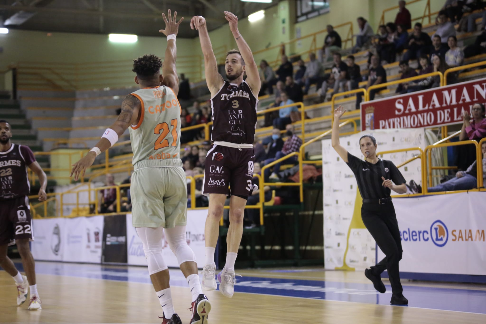 Fotos: El CB Tormes doblega al colista Baskonia