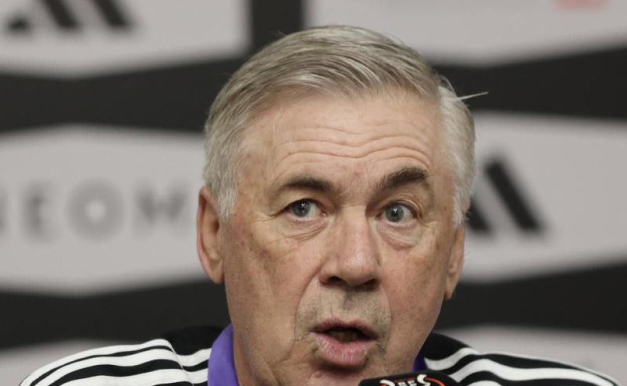 Carlo Ancelotti en rueda de prensa.