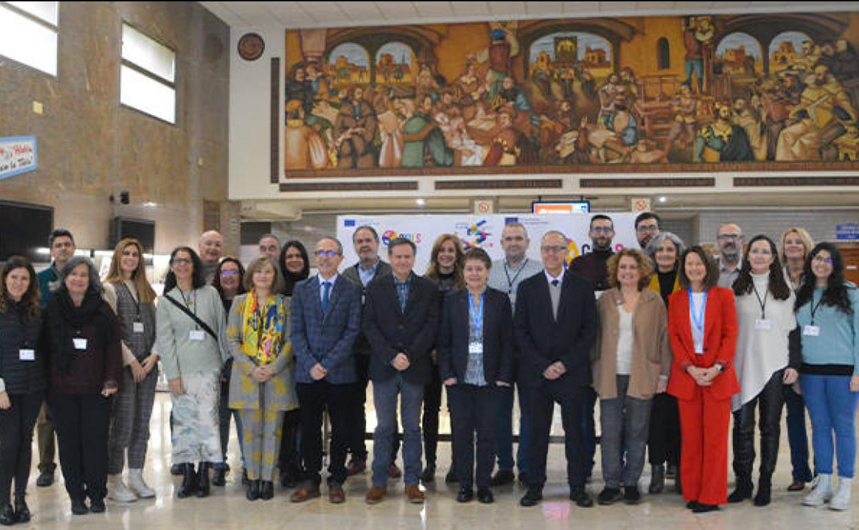 Representantes de la USAL y de ocho entidades que desarrollarán el proyecto 'GIRLS'. 