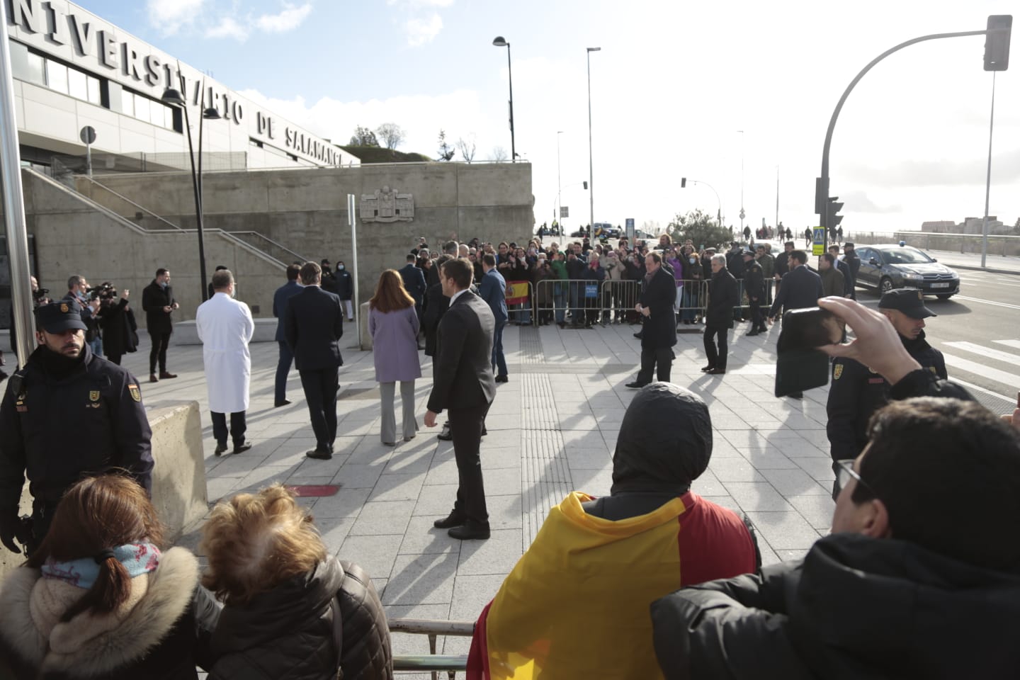 Fotos: Salamanca recibe al Rey Felipe VI en su visita al hospital de Salamanca