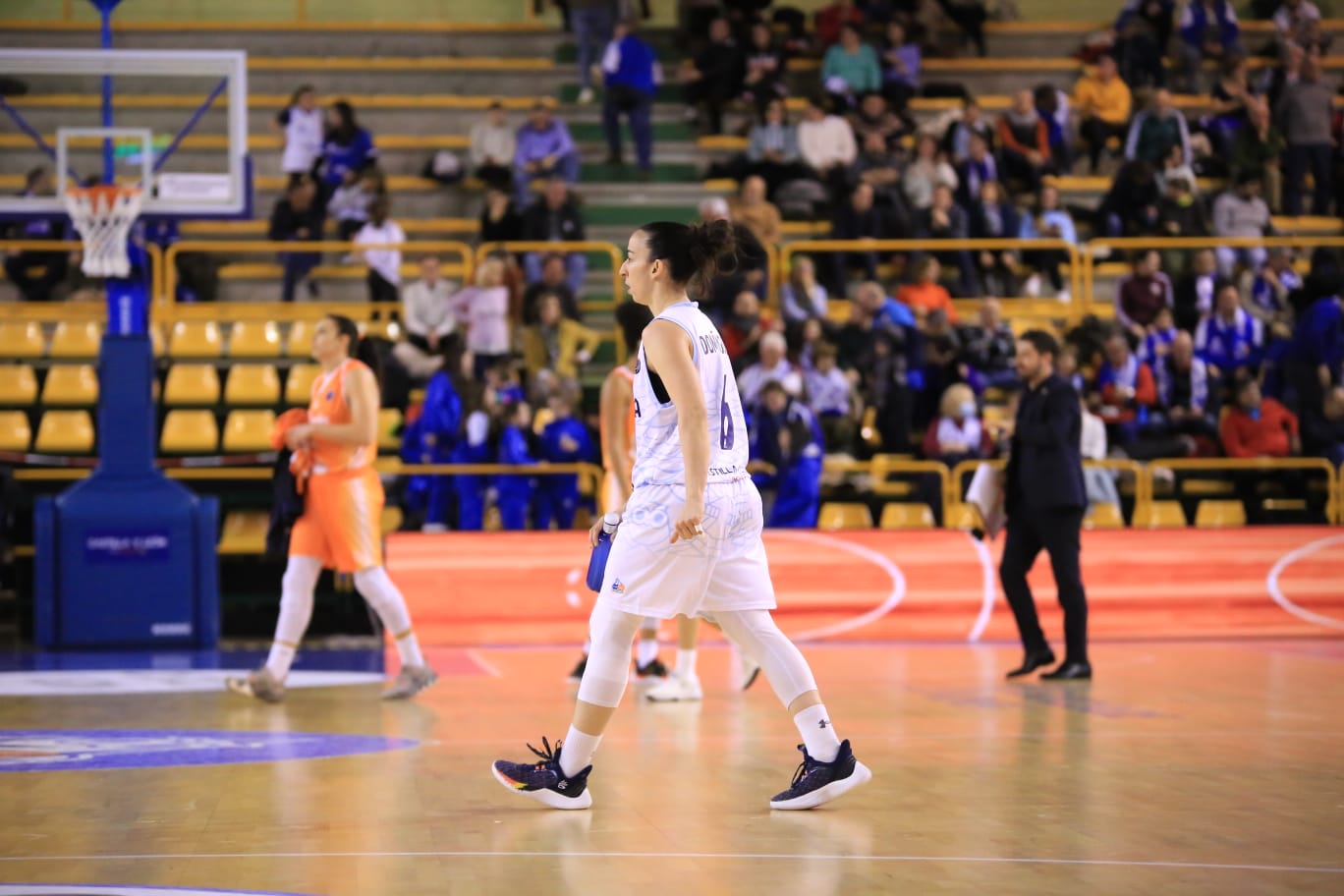 Fotos: Primer partido de Vázquez con el CB Avenida