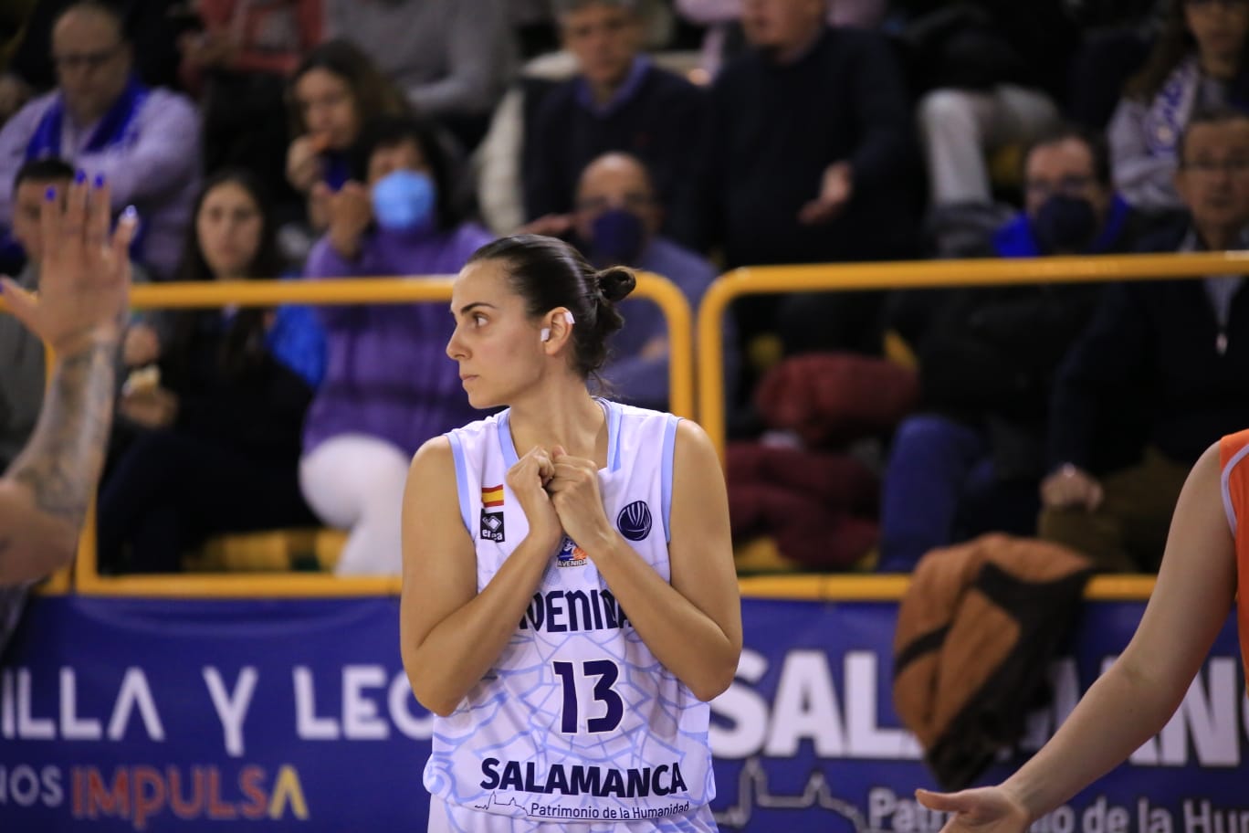 Fotos: Primer partido de Vázquez con el CB Avenida