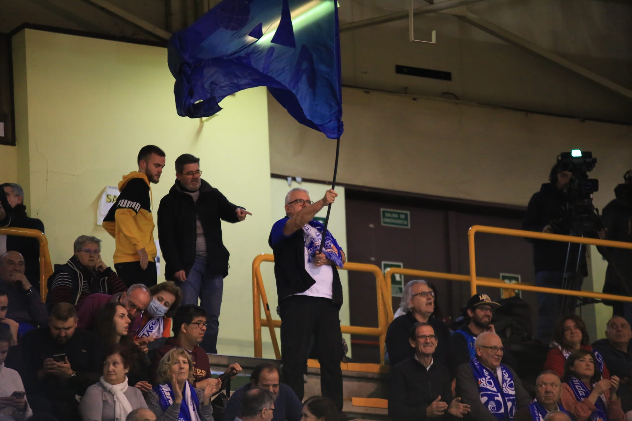 Fotos: Primer partido de Vázquez con el CB Avenida