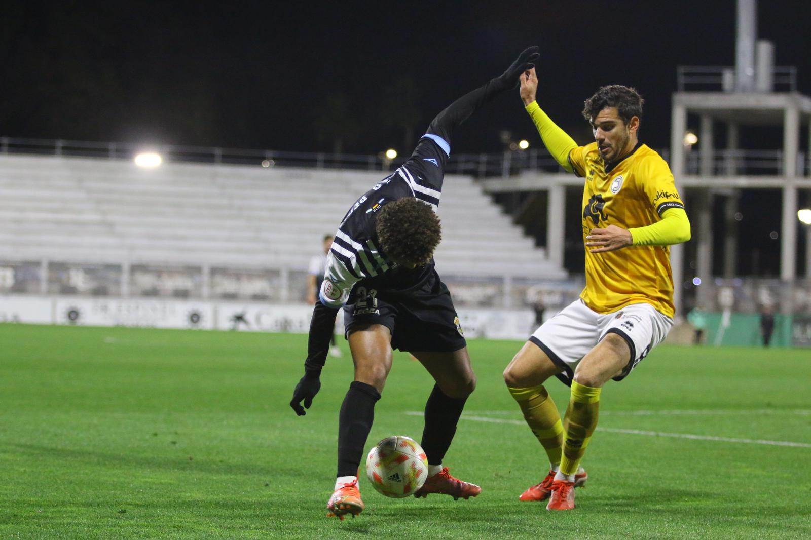 Fotos: Importante triunfo de Unionistas CF ante la RB Linense para alejarse del descenso