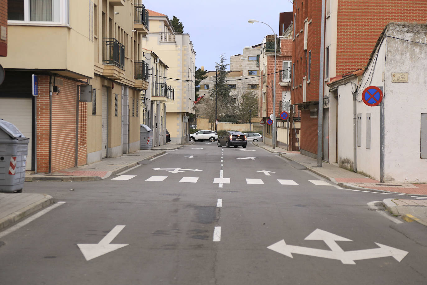 Fotos: Y seguimos en las mismas... El Zurguén y el Teso, su edificio inacabado, y mucho más