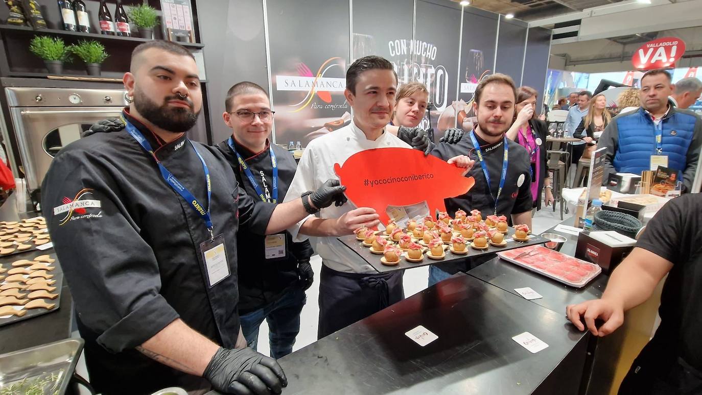 Fotos: Salamanca protagoniza la primera jornada de Madrid Fusión mostrando productos de la tierra y el cerdo ibérico