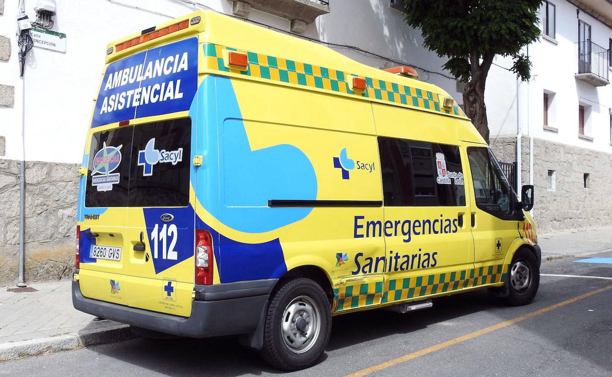 Imagen de archivo de una ambulancia de Sacyl.