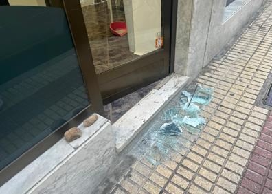 Imagen secundaria 1 - Daños sufridos por la peluquería