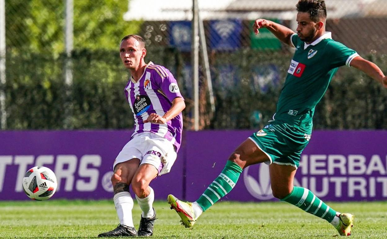 Mikel Carro, durante un partido de esta temporada con el Promesas. 