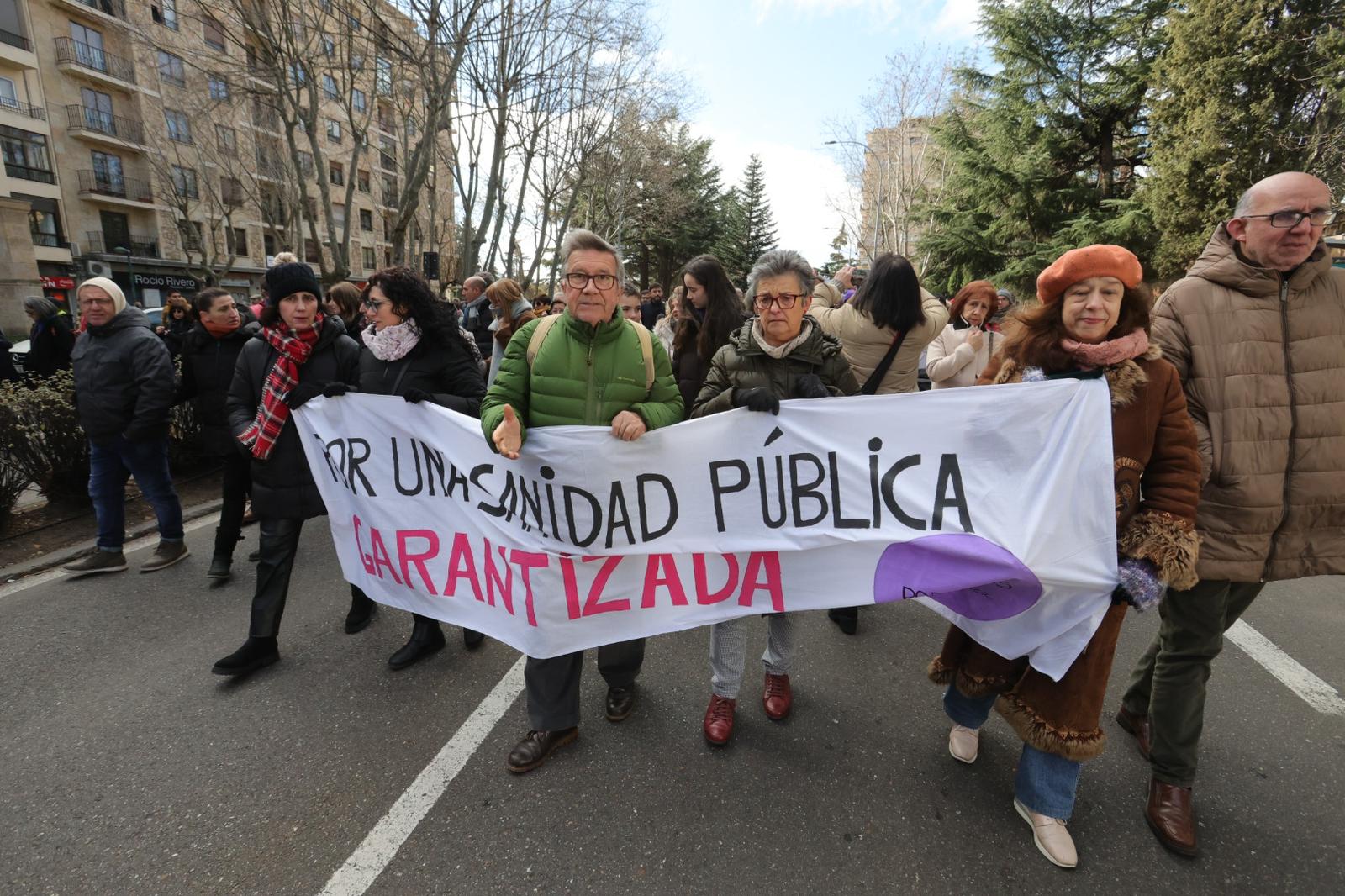 Fotos: MIles de personas participan en la Marea Blanca de Salamanca