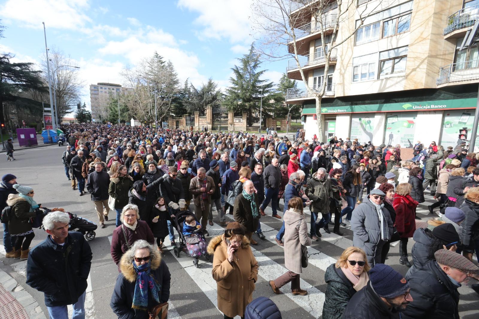 Fotos: MIles de personas participan en la Marea Blanca de Salamanca