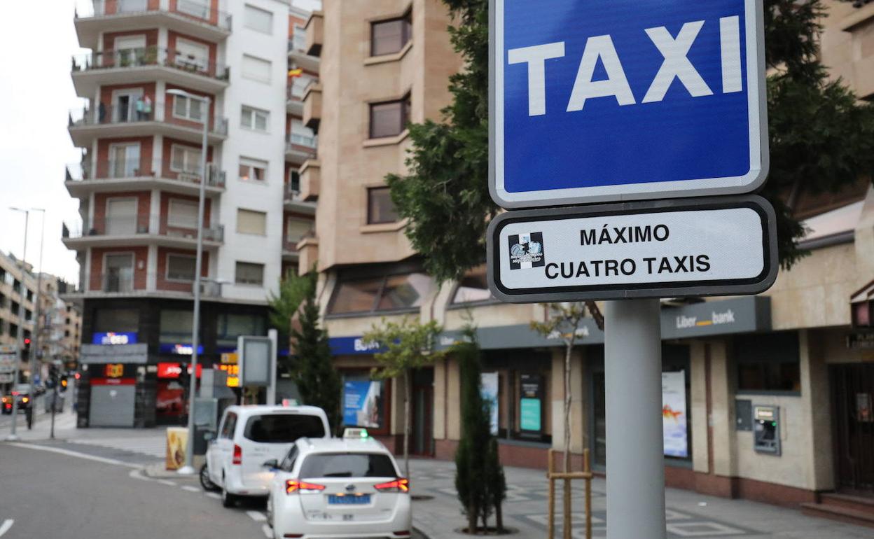 Parada de taxis en Salamanca. 