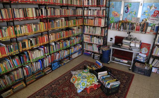 La biblioteca que reivindicó la lectura en los barrios más humildes de Salamanca cumple una década
